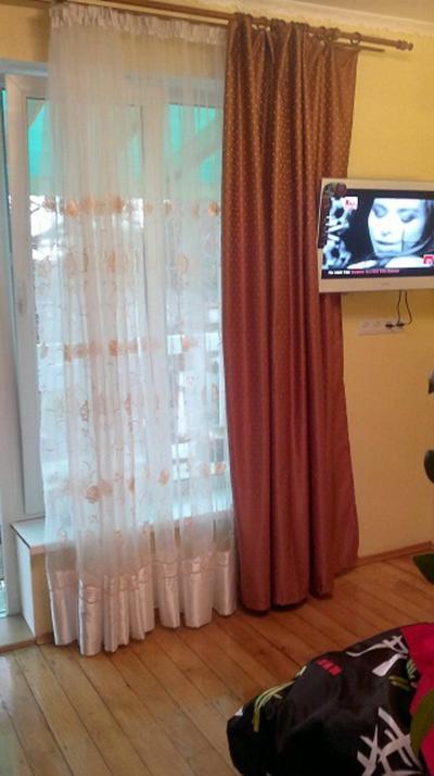 ウージュホロド"Ранчо" - Тераса Квіти Садアパートメント エクステリア 写真